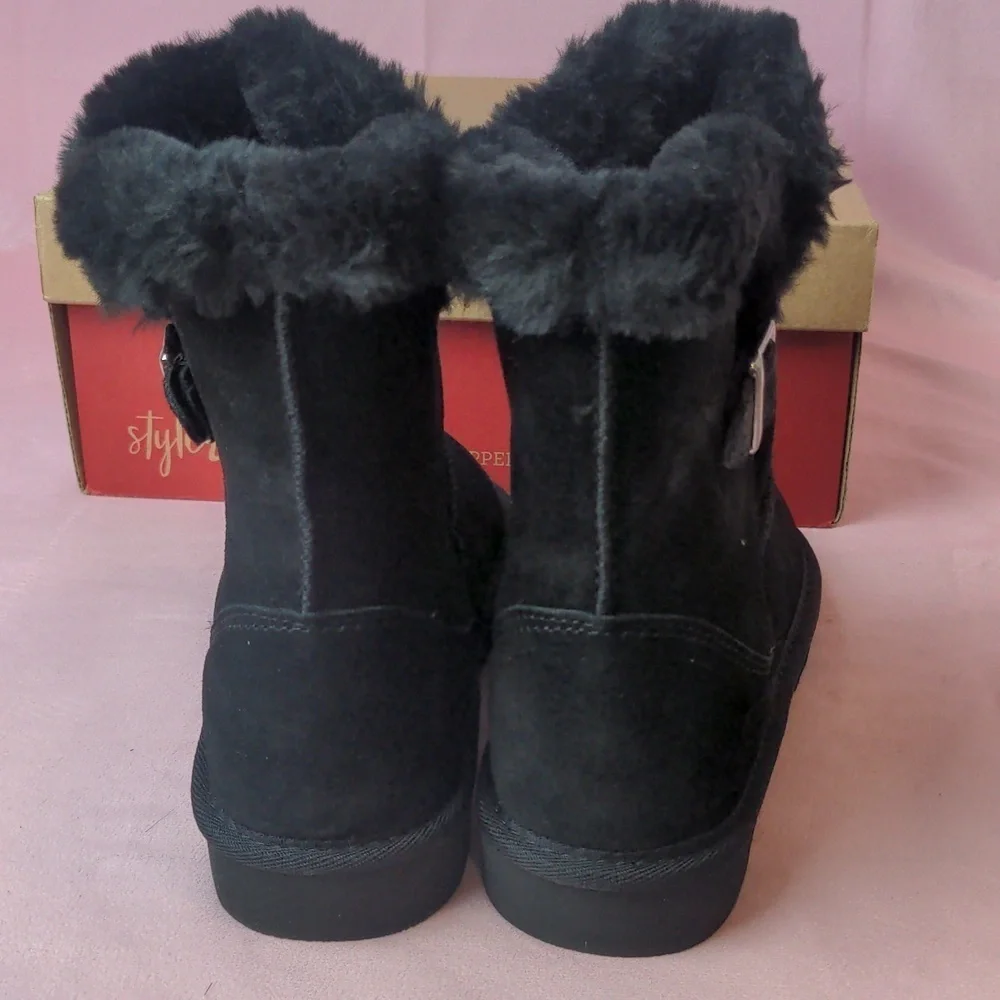 Style & Co Genuine Suede Uppers Black Tiny 2 Boots size 6